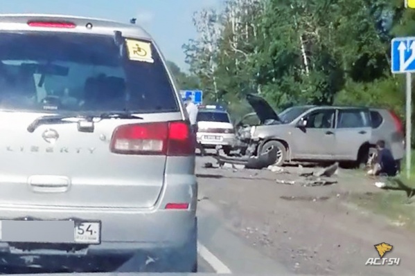 Nissan X-Trail врезался в Chevrolet Nissan X-Trail врезался в Chevrolet