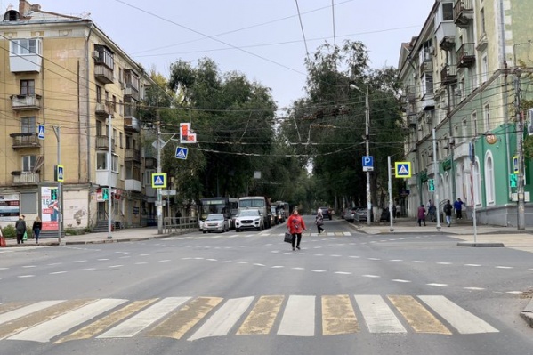 Пешеходы уже начали тестировать новую разметку Пешеходы уже начали тестировать новую разметку
