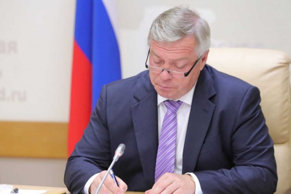 Поставки препаратов продолжаются — Голубев потребовал жестче контролировать процесс Поставки препаратов продолжаются — Голубев потребовал жестче контролировать процесс