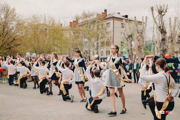 В этом году вместо традиционных прогулок по набережной и Цветному бульвару у выпускников будут видеоконференции<br> В этом году вместо традиционных прогулок по набережной и Цветному бульвару у выпускников будут видеоконференции<br>