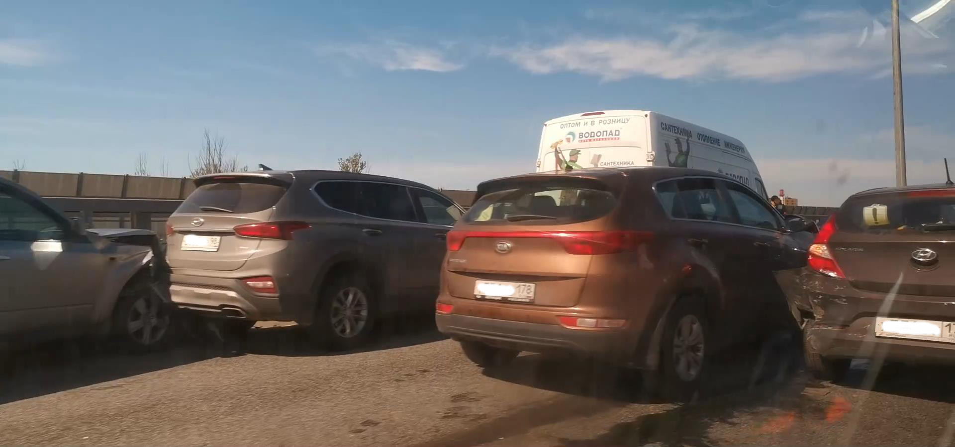 Скриншот видео из группы <a href="https://vk.com/wall-68471405_13235270" target="_blank" class="_">«ДТП и ЧП | Санкт-Петербург»</a>