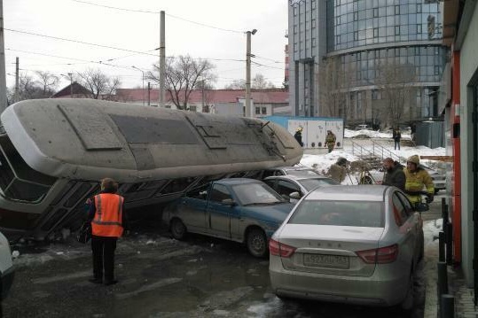 В момент происшествия в вагоне находилась только кондуктор В момент происшествия в вагоне находилась только кондуктор
