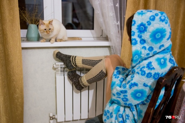 Пока достаём теплые носочки и греемся о кота Пока достаём теплые носочки и греемся о кота