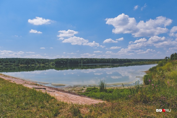 Тело женщины нашли на берегу реки Тело женщины нашли на берегу реки