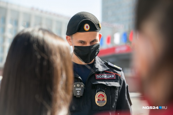 При обращении к патрульным на девушек составили материалы о нарушении режима самоизоляции При обращении к патрульным на девушек составили материалы о нарушении режима самоизоляции