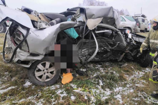 «Тойота» восстановлению не подлежит «Тойота» восстановлению не подлежит