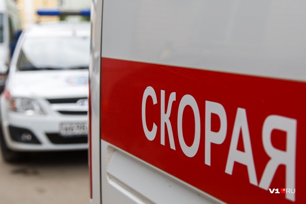 Двух человек доставили в больницу Двух человек доставили в больницу