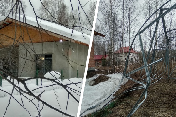 Дом предпринимателя Андрея Храброва построили так близко к участку многодетной семьи, что весной сошедший с крыши снег разрушил теплицу соседей Дом предпринимателя Андрея Храброва построили так близко к участку многодетной семьи, что весной сошедший с крыши снег разрушил теплицу соседей