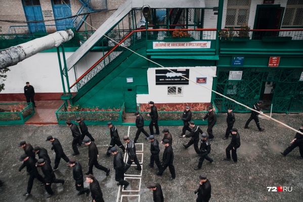 Участники банды не меньше 10 лет проведут в колонии строгого режима: так решили присяжные, суд согласился с их вердиктом Участники банды не меньше 10 лет проведут в колонии строгого режима: так решили присяжные, суд согласился с их вердиктом