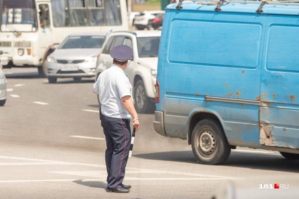Инспектор после такой поездки получил травмы Инспектор после такой поездки получил травмы