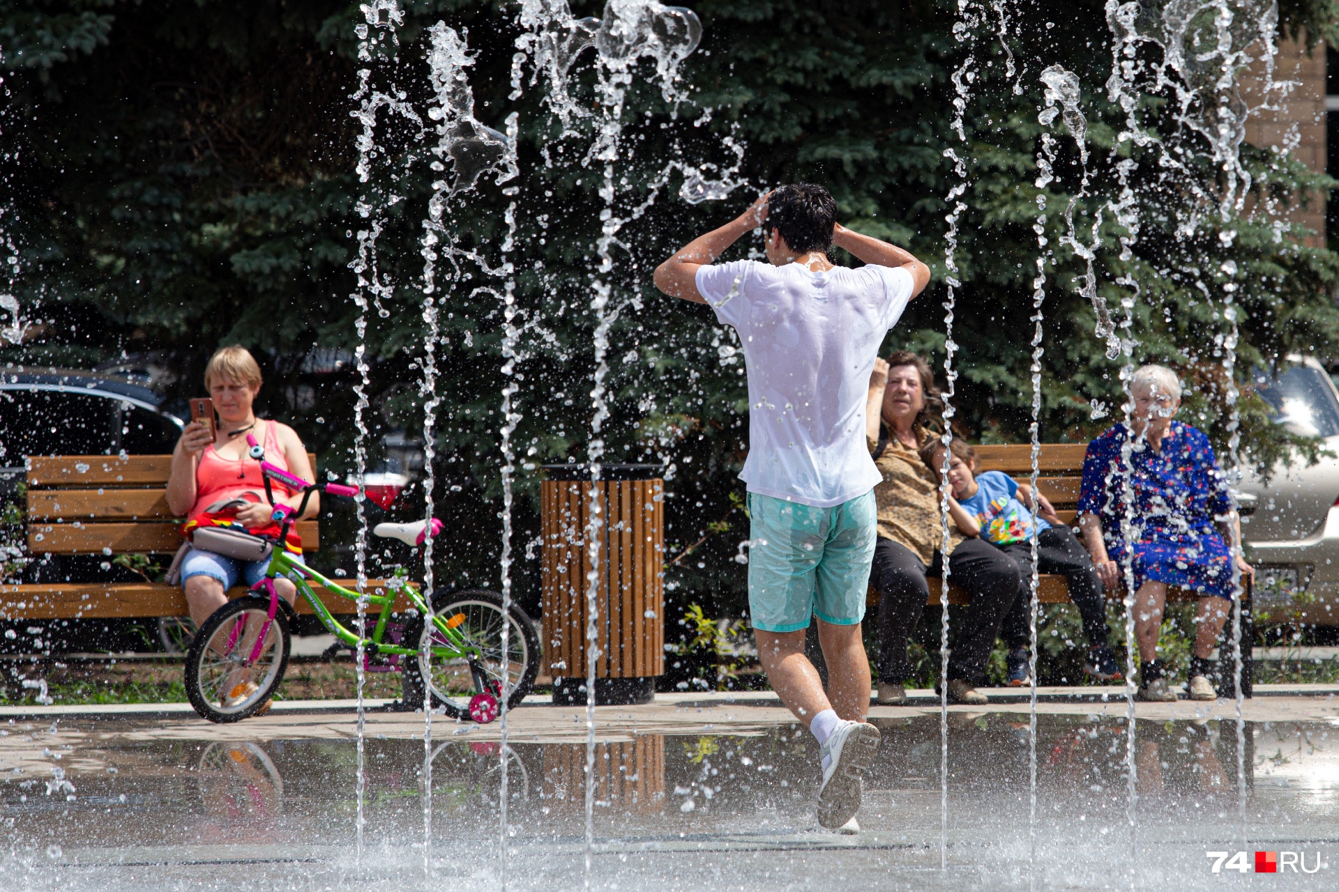 В Челябинске сделают 50 велопарковок, 5 из них — в центре города