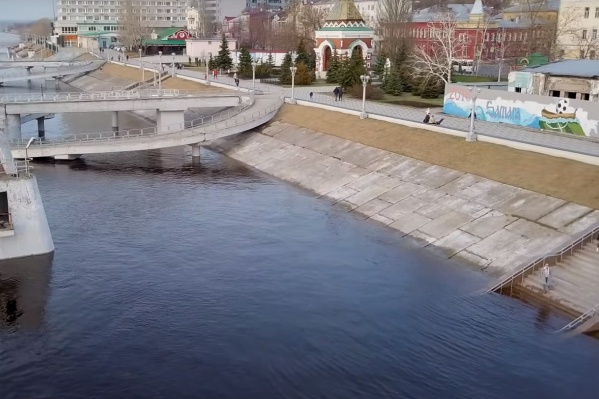 Ещё немного, и вода доберётся до набережной Ещё немного, и вода доберётся до набережной