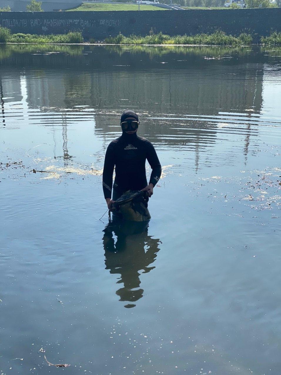 Водолазы уже привыкли к необычным находкам Водолазы уже привыкли к необычным находкам