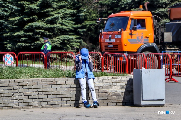 Не взваливайте на детские плечи взрослые проблемы, им тяжело справиться и со своими Не взваливайте на детские плечи взрослые проблемы, им тяжело справиться и со своими