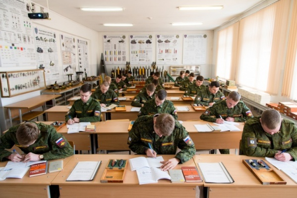 Учебные военные сборы студентов ЮУрГУ пройдут с 15 июня по 18 июля Учебные военные сборы студентов ЮУрГУ пройдут с 15 июня по 18 июля