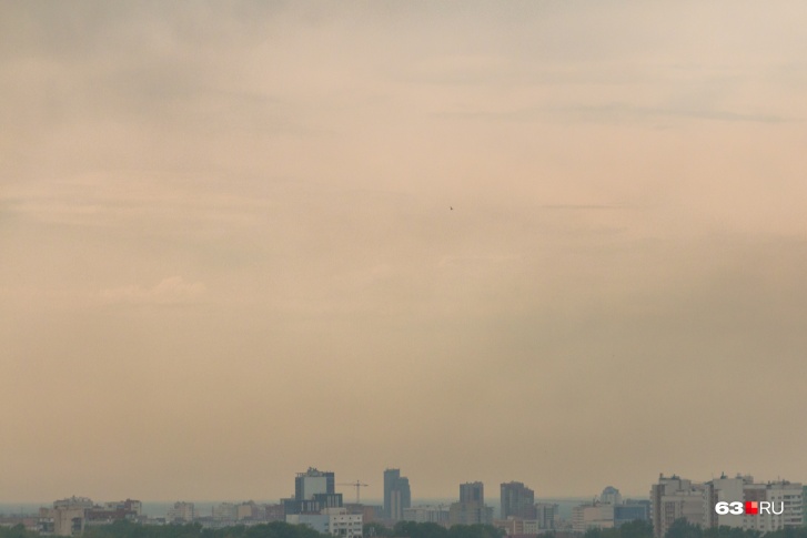В больших городах смог — частое явление из-за выбросов вредных веществ