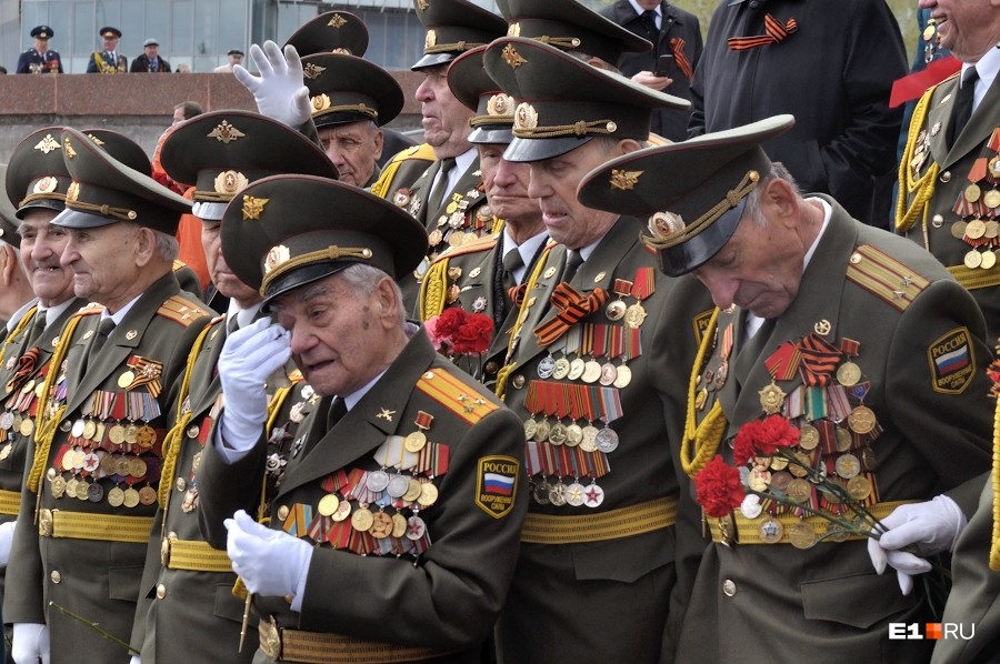 «Про проведение парада мы ещё посмотрим»: Куйвашев — об участии ветеранов в праздничных мероприятиях