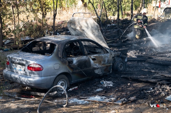 Автомобили загорелись на окраине Волгограда и в Волжском Автомобили загорелись на окраине Волгограда и в Волжском