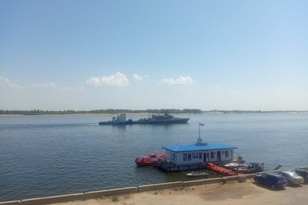 Судно ведут в Черное море Судно ведут в Черное море