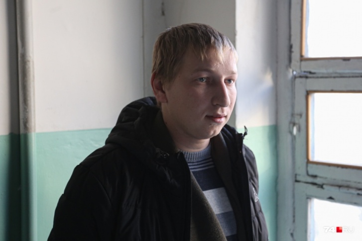 Папа девочки хочет, чтобы дочку вернули в семью Папа девочки хочет, чтобы дочку вернули в семью