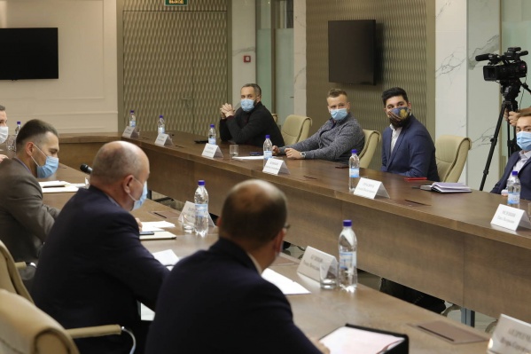 Встреча властей и бизнеса состоялась сегодня днем в правительстве Архангельской области Встреча властей и бизнеса состоялась сегодня днем в правительстве Архангельской области