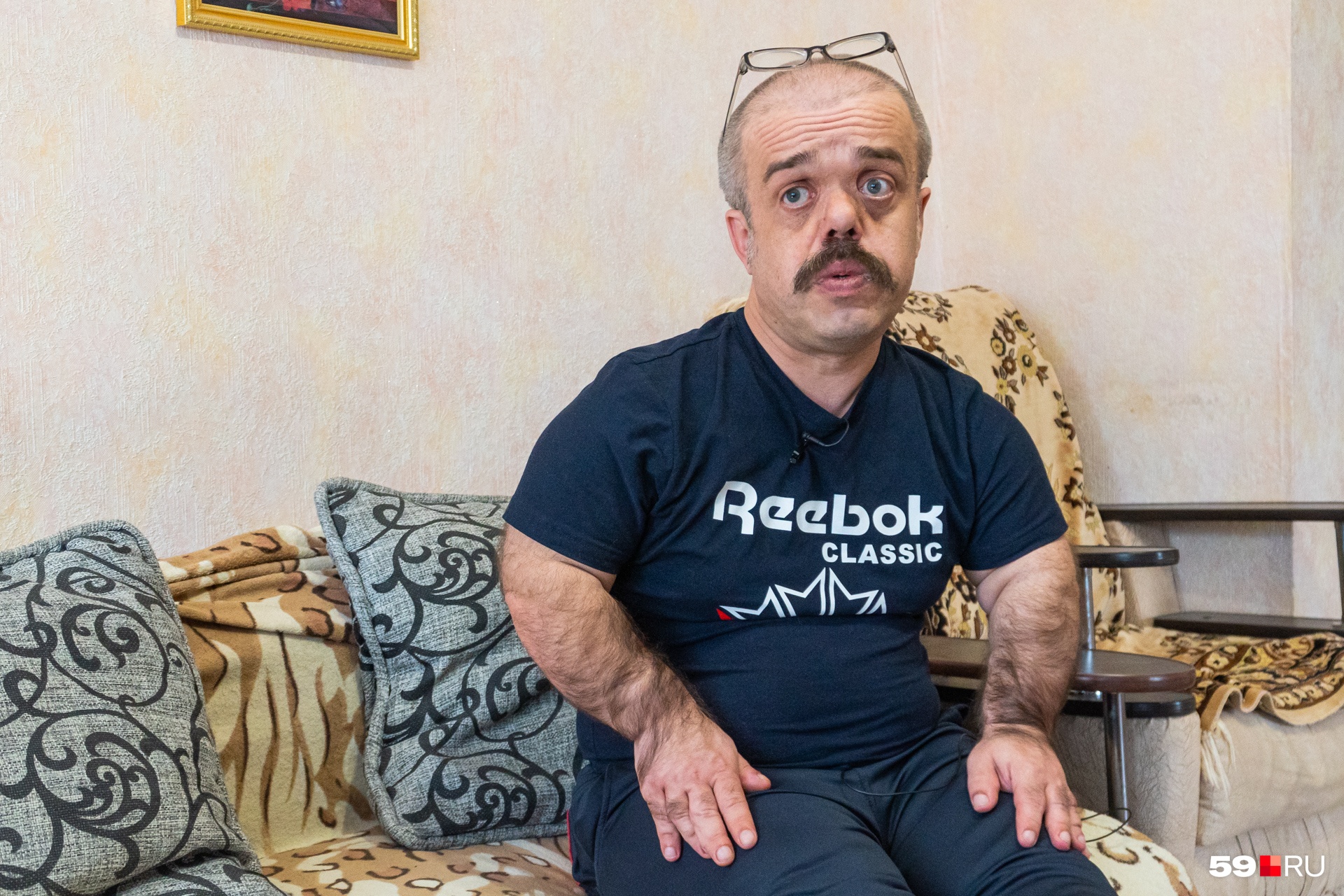 Алексей Мулёв: «В малых городах все гораздо хуже: инвалиды сами по себе, здоровые — сами по себе» Алексей Мулёв: «В малых городах все гораздо хуже: инвалиды сами по себе, здоровые — сами по себе»