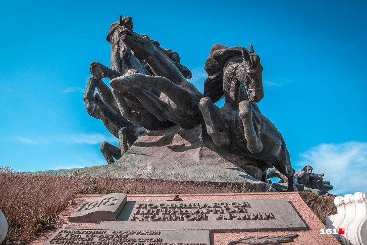 Причиной конфликта стало изображение знаменитого памятника Причиной конфликта стало изображение знаменитого памятника