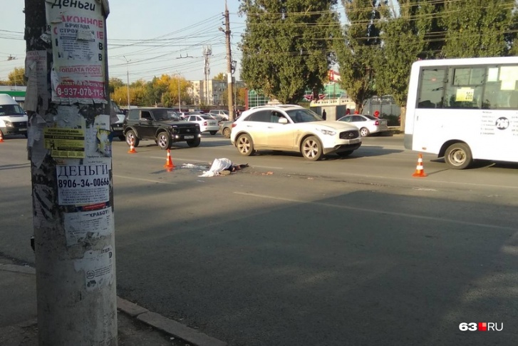 Очевидцы предполагают, что пешеход торопился на остановку Очевидцы предполагают, что пешеход торопился на остановку