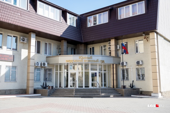По версии следствия, в 2010 году Устьянцев в сговоре с другими преступниками создал в Москве террористическую ячейку По версии следствия, в 2010 году Устьянцев в сговоре с другими преступниками создал в Москве террористическую ячейку