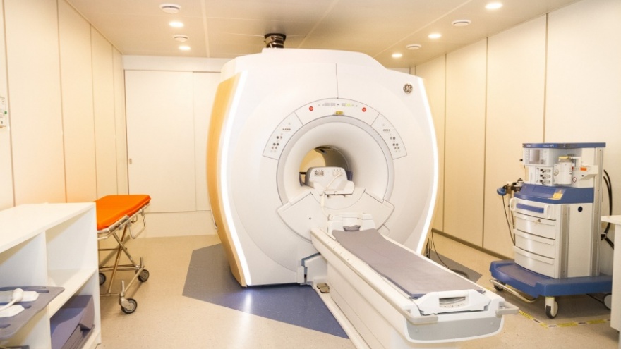 В Челябинске ковидный госпиталь остался без компьютерного томографа из-за поломки аппарата