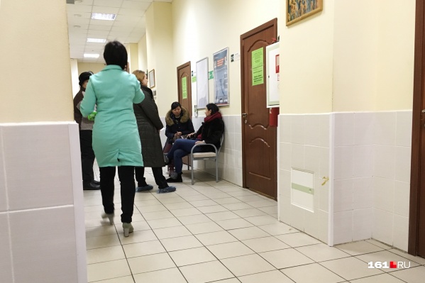 В поликлинике Юлию отправляли к скорой, а скорая — обратно в поликлинику В поликлинике Юлию отправляли к скорой, а скорая — обратно в поликлинику