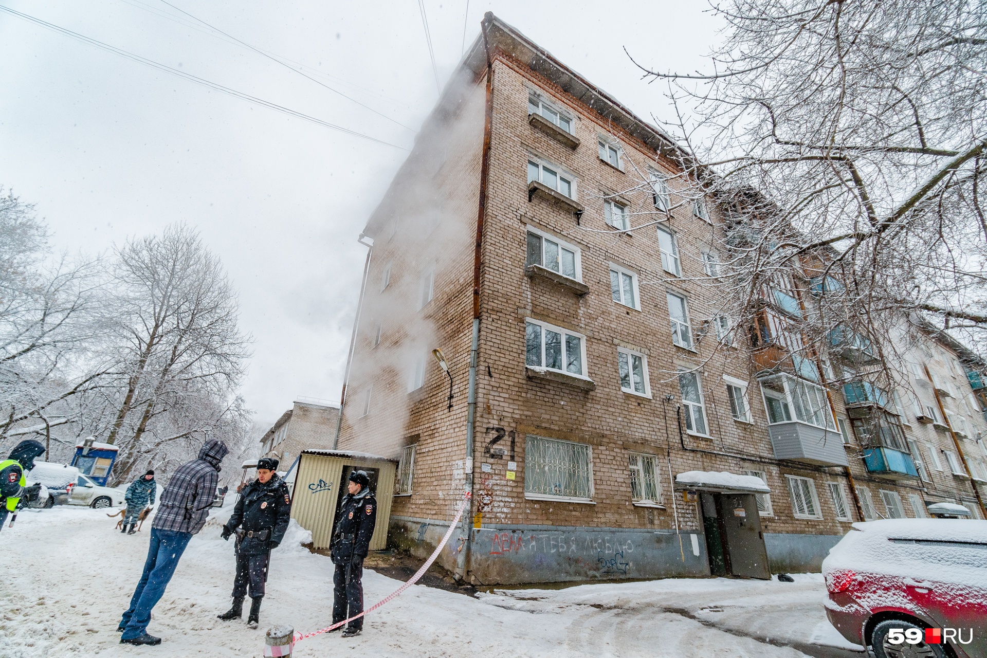 Гостиница размещалась в этом доме Гостиница размещалась в этом доме