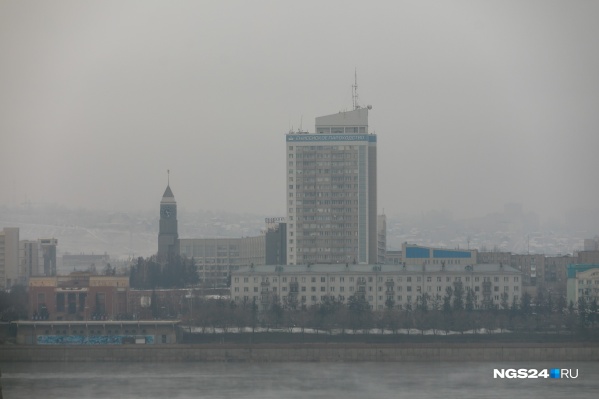 Красноярцы с воскресенья жалуются на едкую дымку Красноярцы с воскресенья жалуются на едкую дымку