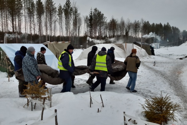 В протестном лагере на Шиесе и сегодня постоянно пребывают активисты В протестном лагере на Шиесе и сегодня постоянно пребывают активисты