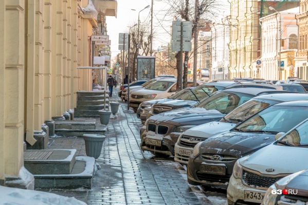 Час на платной стоянке будет стоить от 45 рублей Час на платной стоянке будет стоить от 45 рублей