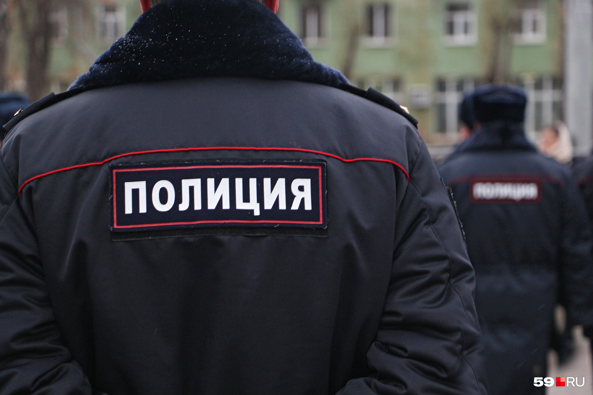 Пермяк замахнулся ножом на полицейского и получил два года колонии