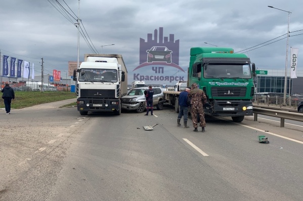 Что послужило причиной такого столкновения, в ГИБДД пообещали сообщить позднее Что послужило причиной такого столкновения, в ГИБДД пообещали сообщить позднее