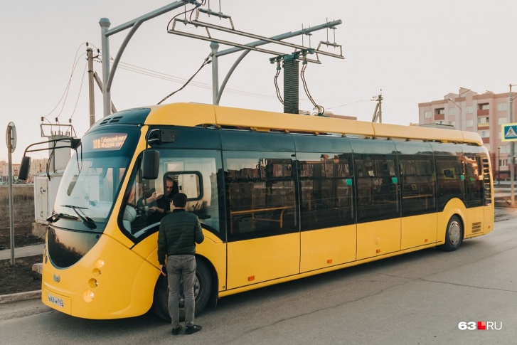 Электробус — гибрид автобуса и троллейбуса