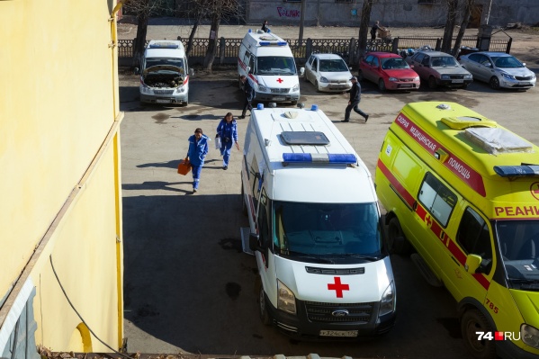 В БСМП Кургана после скандала с зарплатами ввели новую систему оплаты труда. Работники учреждения говорят, что это решило не все проблемы В БСМП Кургана после скандала с зарплатами ввели новую систему оплаты труда. Работники учреждения говорят, что это решило не все проблемы