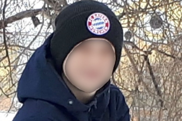 Алексея не было дома с вечера пятницы Алексея не было дома с вечера пятницы