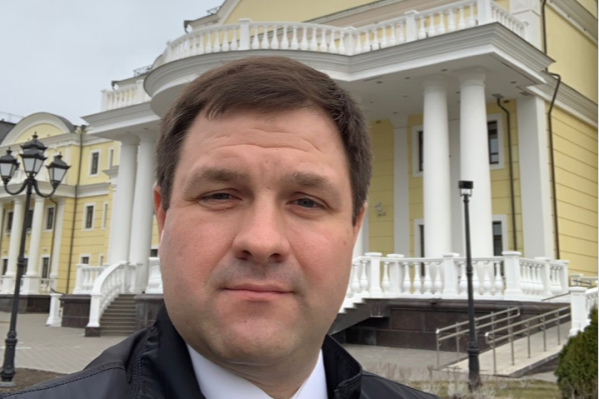 Депутат на новом месте войдет в состав комитета по государственному устройству, местному самоуправлению и общественным отношениям Депутат на новом месте войдет в состав комитета по государственному устройству, местному самоуправлению и общественным отношениям