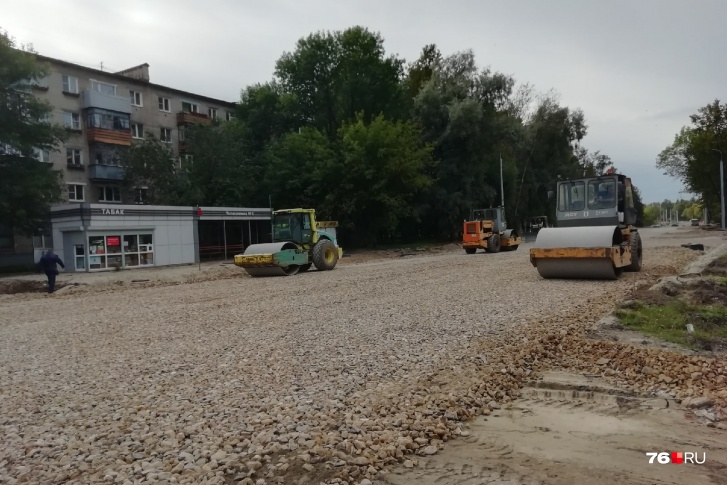 Капитальный ремонт Тутаевского шоссе делают с августа прошлого года
