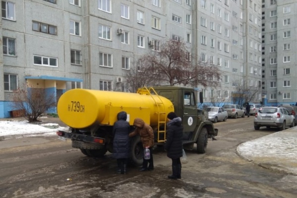 Возле одного из зданий на Московке поставят машину с питьевой водой Возле одного из зданий на Московке поставят машину с питьевой водой