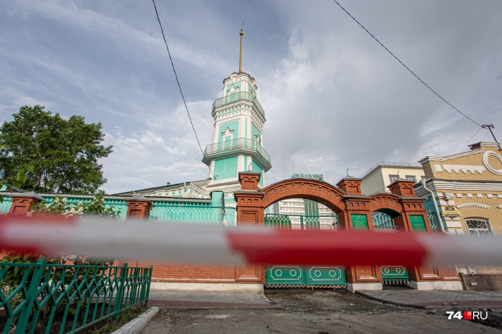 Из-за пандемии мусульманам пришлось остаться дома в Ураза-байрам Из-за пандемии мусульманам пришлось остаться дома в Ураза-байрам