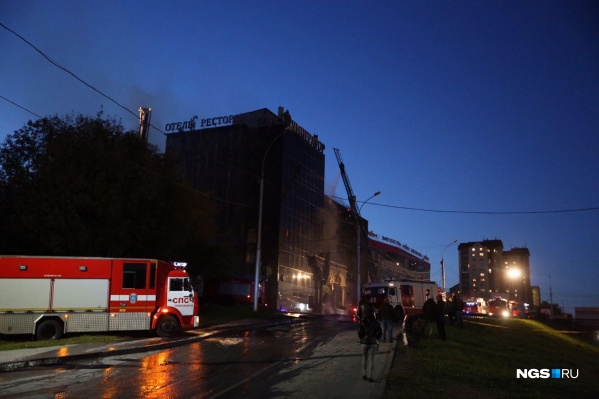 Площадь пожара — 600 кв. м Площадь пожара — 600 кв. м