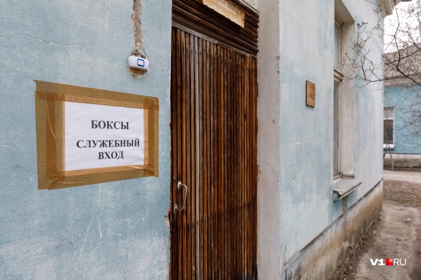 Женщину решили выписать без контрольного теста на коронавирус Женщину решили выписать без контрольного теста на коронавирус