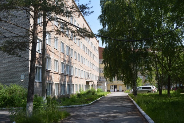 Ачинская межрайонная больница — в ней находится ковидный госпиталь Ачинская межрайонная больница — в ней находится ковидный госпиталь