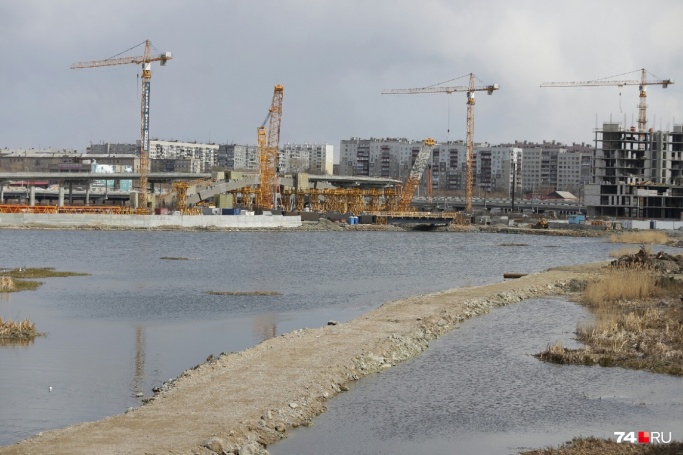 Строительство конгресс-холла «Крылья» на реке Миасс в центре Челябинска изначально пошло по кривой дорожке Строительство конгресс-холла «Крылья» на реке Миасс в центре Челябинска изначально пошло по кривой дорожке