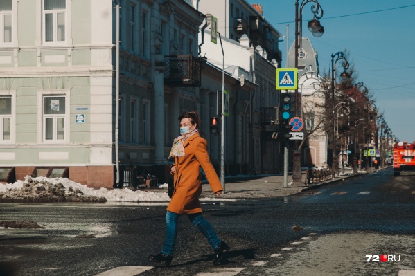 Власти по-прежнему призывают всех оставаться дома Власти по-прежнему призывают всех оставаться дома