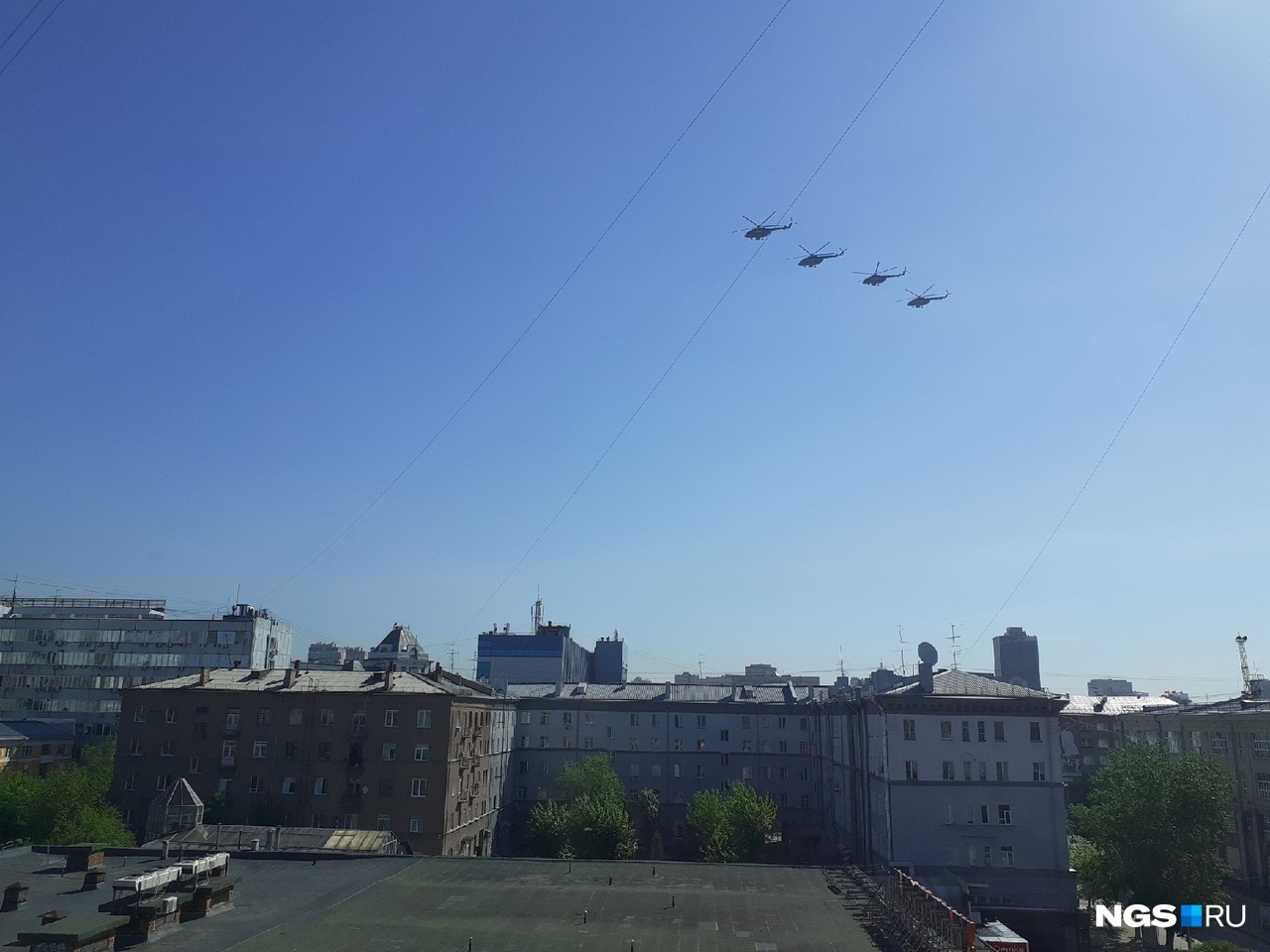 Вертолёты наконец пролетели над Новосибирском Вертолёты наконец пролетели над Новосибирском